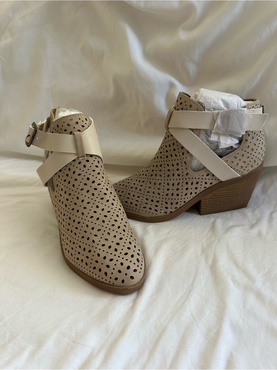 Qupid Shoes - Qupid Women's Perforated Cutout Ankle Bootie in Taupe